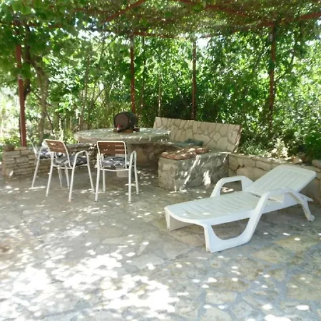 Mio - 100 M From Beach Podglavica