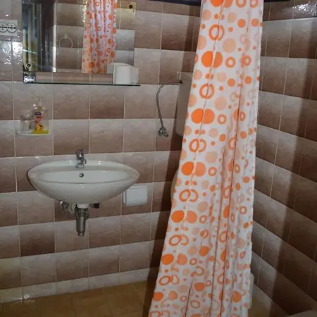 Apartment Mio - 100 M From Beach Podglavica