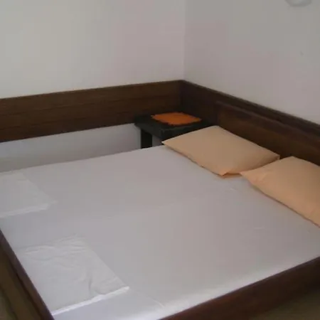 Mio - 100 M From Beach Apartment Podglavica